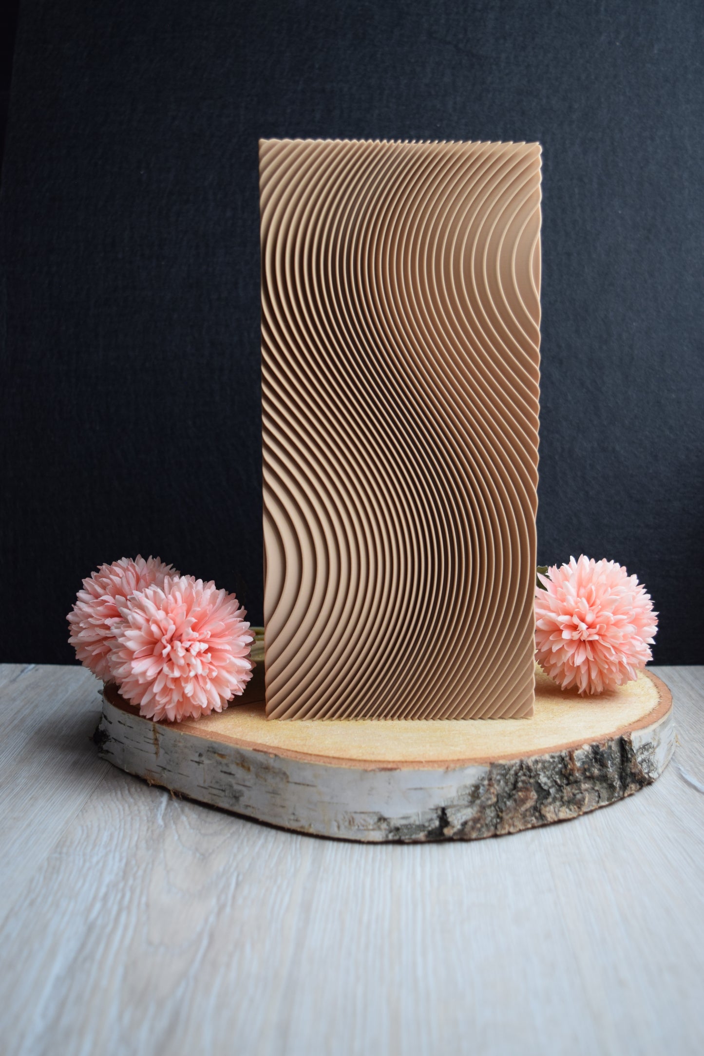 Aria Vase / fließende Wellenstruktur