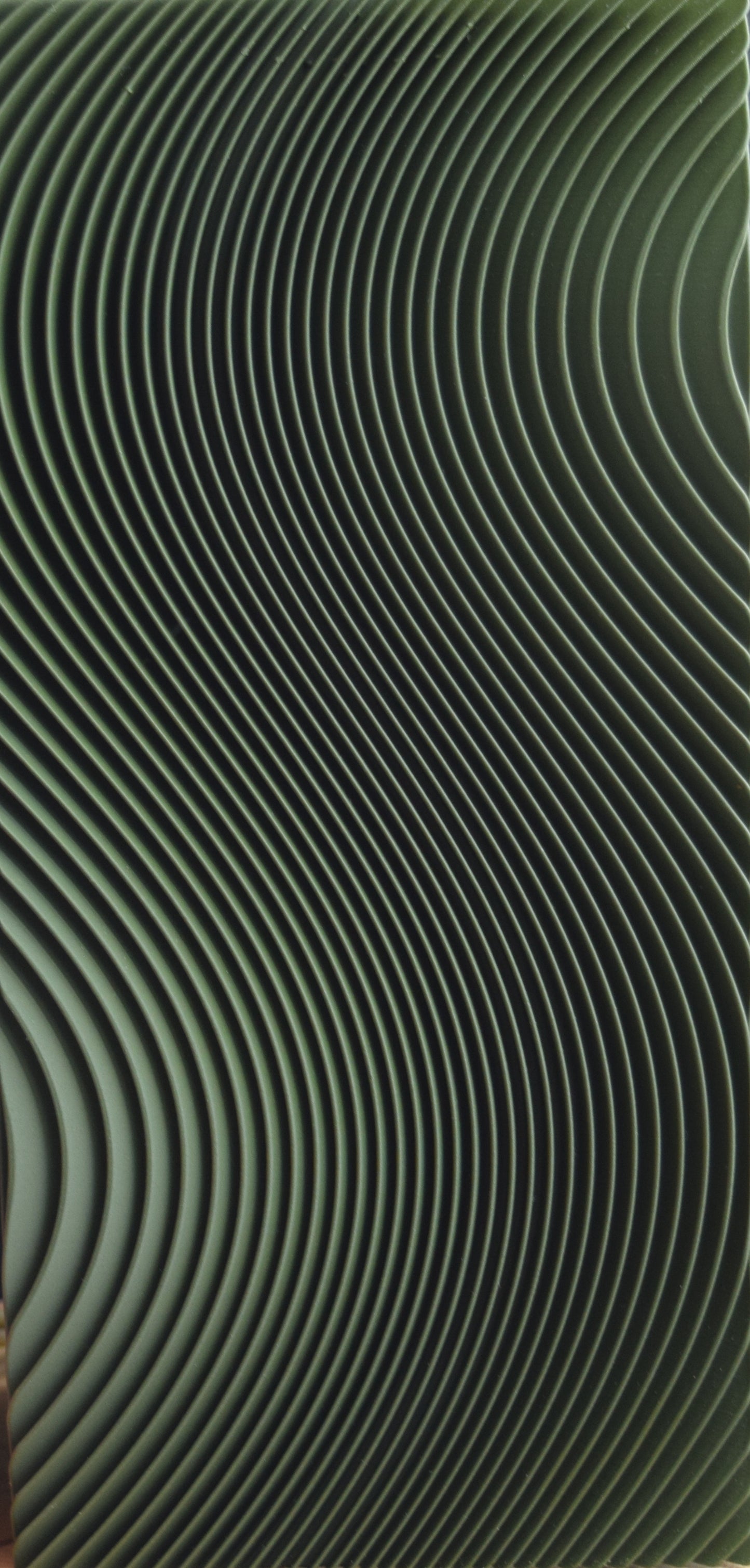 Aria Vase / fließende Wellenstruktur